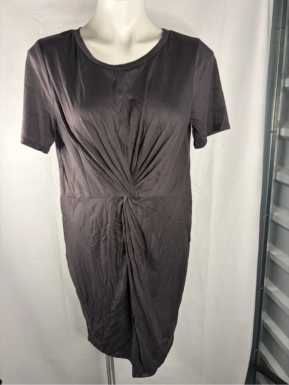 ANDREE BY UNIT Charcoal Twist-Front Midi Dress